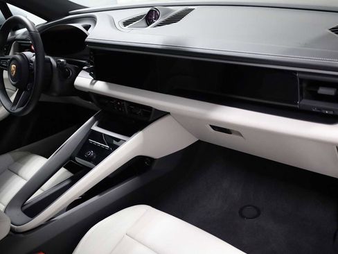 Certified 2025 Porsche Macan Electric RWD image 6