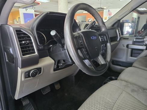Used 2015 Ford F150 XLT w/ Trailer Tow Package AWD/4WD image 8