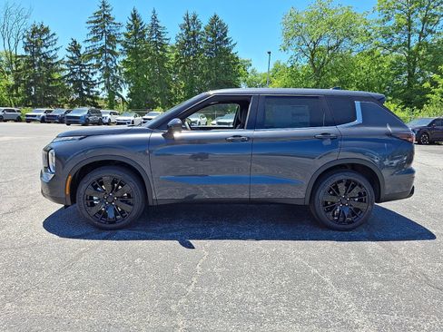 New 2026 Mitsubishi Outlander LE AWD/4WD image 5