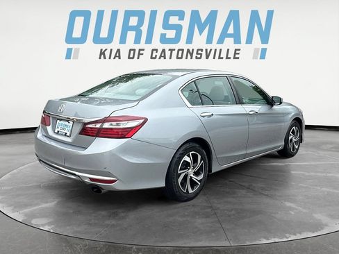 Used 2017 Honda Accord LX image 6