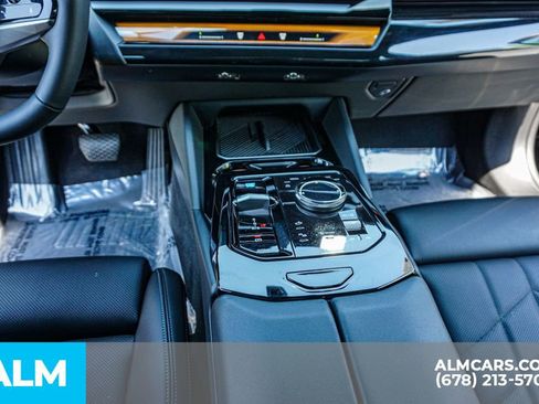 Used 2024 BMW i5 eDrive40i image 42