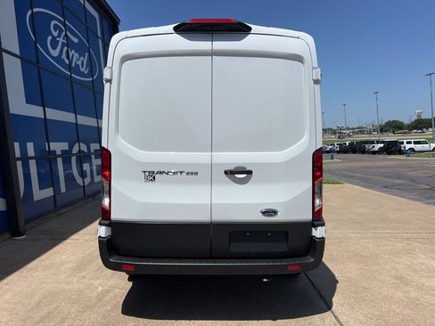 New 2025 Ford Transit 250 148 Medium Roof w/ Load Area Protection Package image 5