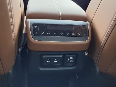 New 2026 Nissan Pathfinder Platinum image 24