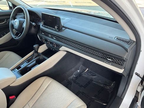 Used 2023 Honda Accord EX image 21
