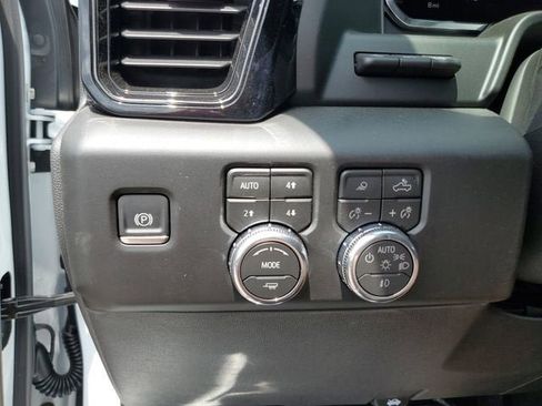 New 2026 GMC Sierra 1500 AT4 w/ AT4 Premium Package AWD/4WD image 31