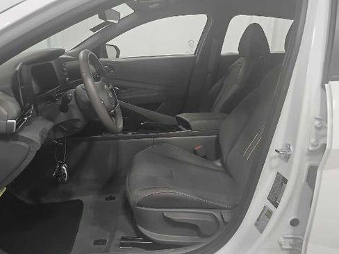 Used 2026 Hyundai Elantra Sport FWD image 8