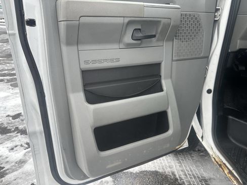 Used 2009 Ford E-250 and Econoline 250 E 250 3dr Cargo Van image 14
