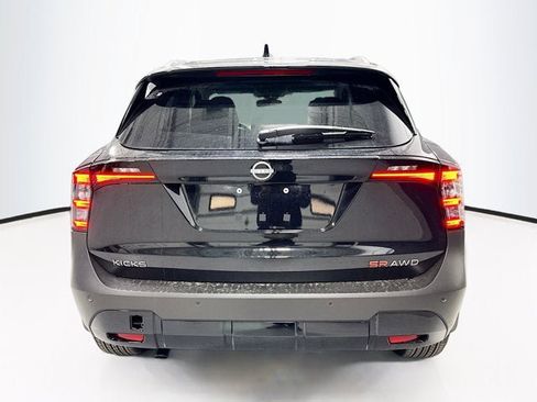 New 2026 Nissan Kicks SR image 5