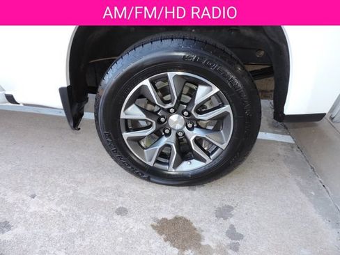 Certified 2024 Chevrolet Silverado 1500 LT AWD/4WD image 11