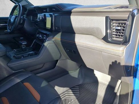 Used 2024 GMC Sierra 1500 AT4 w/ Technology Package image 22