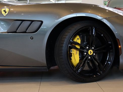 Certified 2017 Ferrari GTC4Lusso image 10