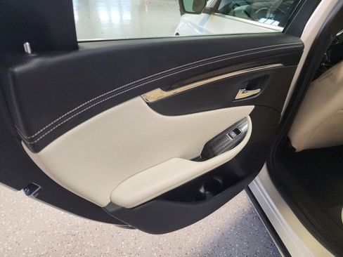 Used 2017 Chevrolet Impala Premier w/ Enhanced Convenience Package image 12