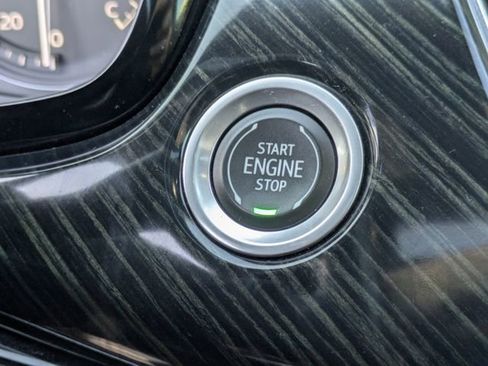 Used 2023 Cadillac XT6 Premium Luxury w/ Technology Package image 17