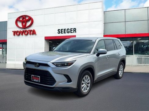 Used 2026 Toyota Grand Highlander AWD image 11