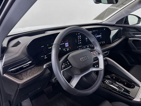Used 2025 Audi Q5 Premium Plus AWD/4WD image 9