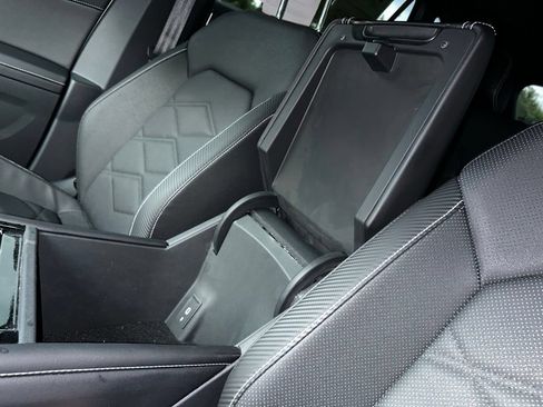 Used 2024 Volkswagen Atlas Cross Sport SE FWD image 42