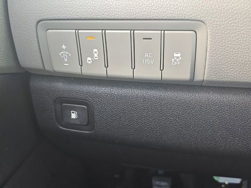 Used 2016 Kia Sedona SX Limited FWD image 15