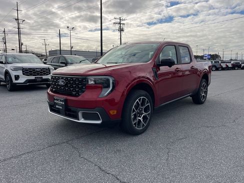 New 2025 Ford Maverick Lariat image 2
