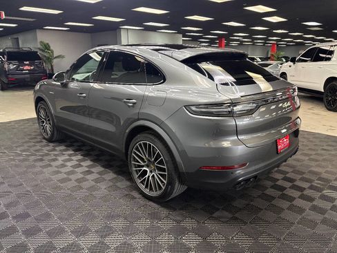 Used 2021 Porsche Cayenne E-Hybrid Coupe image 10