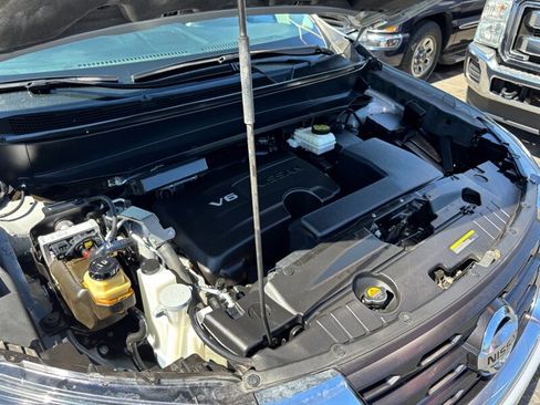 Used 2017 Nissan Pathfinder S image 21