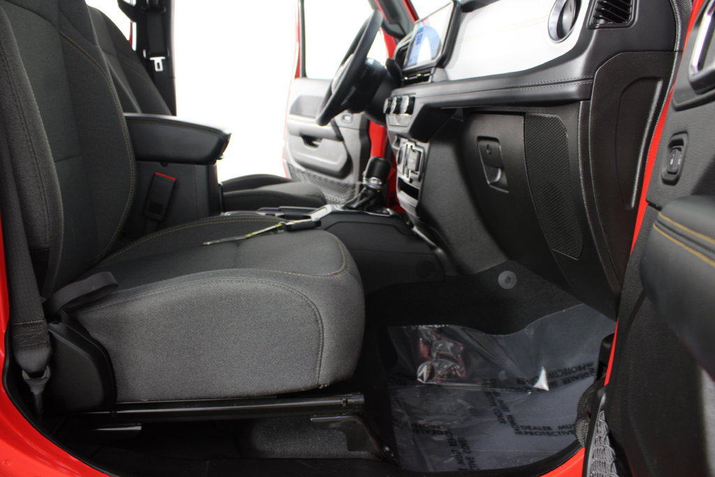 Used 2026 Jeep Wrangler Unlimited Sahara AWD/4WD image 26