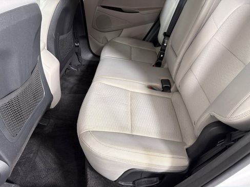 Used 2019 Hyundai Tucson Value FWD image 17