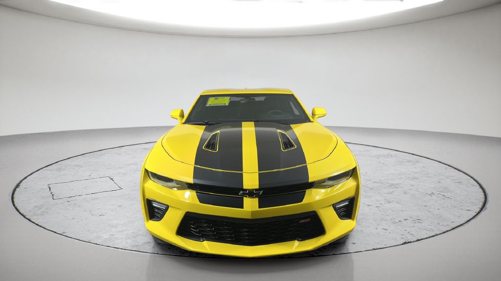 Used 2017 Chevrolet Camaro SS RWD image 2