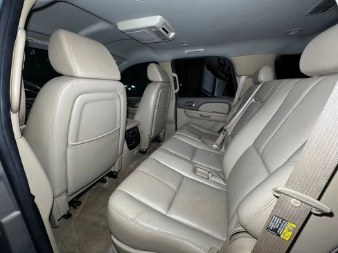 Used 2007 GMC Yukon SLT w/ SLT Preferred Equipment Group image 18