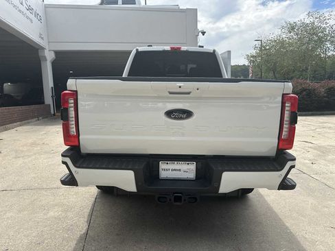 Used 2024 Ford F250 Lariat w/ Black Appearance Package image 12