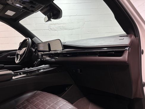 Used 2023 Cadillac Escalade Premium Luxury Platinum AWD/4WD image 31