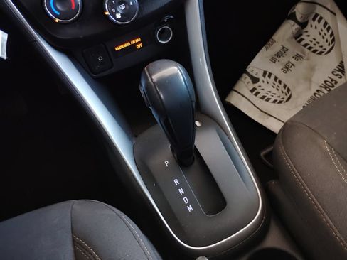 Used 2018 Chevrolet Trax LS AWD/4WD image 30