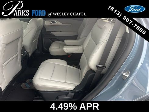 Used 2025 Ford Explorer Active w/ Active Comfort Package RWD image 6