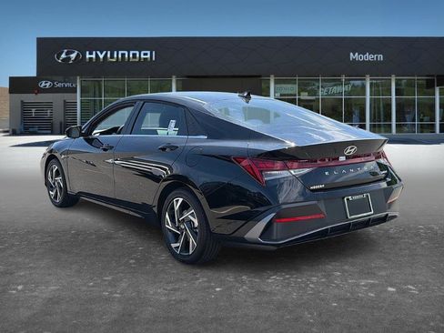 New 2026 Hyundai Elantra Limited FWD image 4
