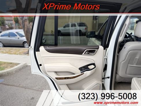 Used 2015 GMC Yukon Denali w/ Premium Package RWD image 29