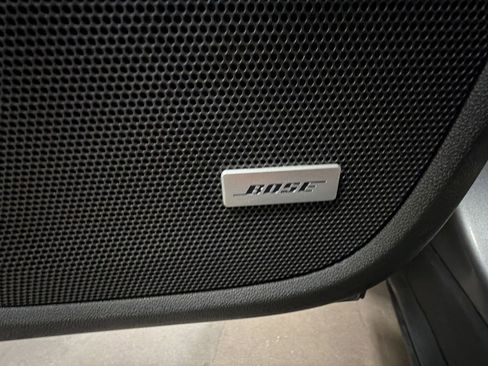 Used 2023 GMC Terrain SLT w/ Infotainment Package II image 23