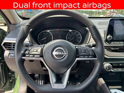 Used 2025 Nissan Altima 2.5 SR FWD image 23