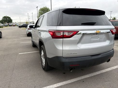 Used 2020 Chevrolet Traverse LS FWD image 9