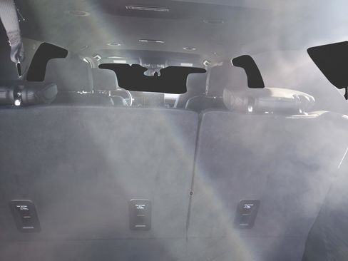 Used 2025 GMC Yukon Denali image 21