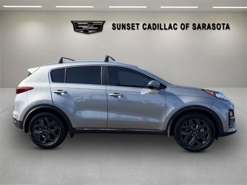 Used 2020 Kia Sportage S image 2