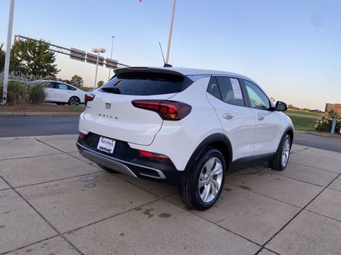 Used 2024 Buick Encore GX Preferred FWD image 11