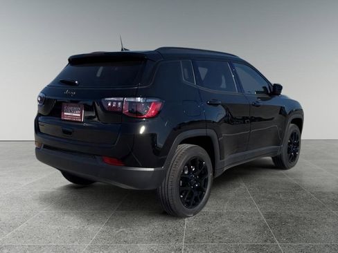 New 2026 Jeep Compass Latitude image 3