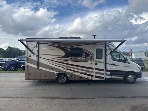 Used 2015 Mercedes-Benz Sprinter 3500 image 40