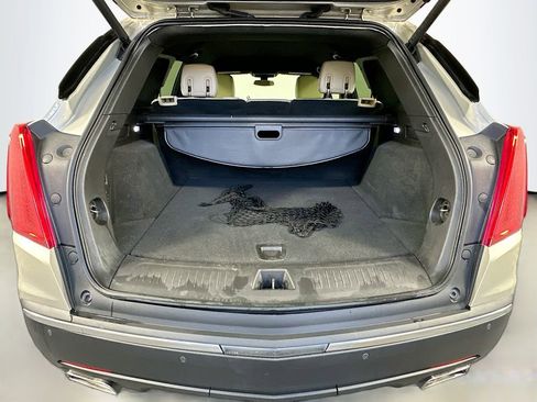 Used 2017 Cadillac XT5 FWD image 25