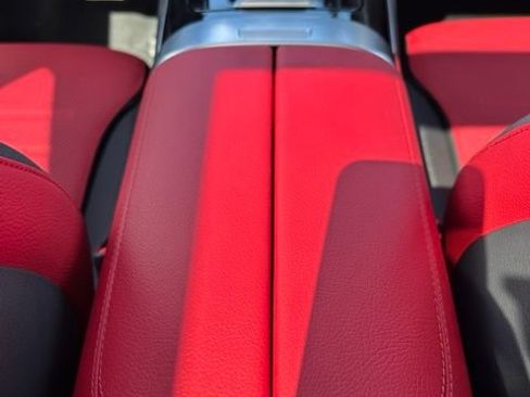 New 2026 Mercedes-Benz GLC 300 4MATIC image 33