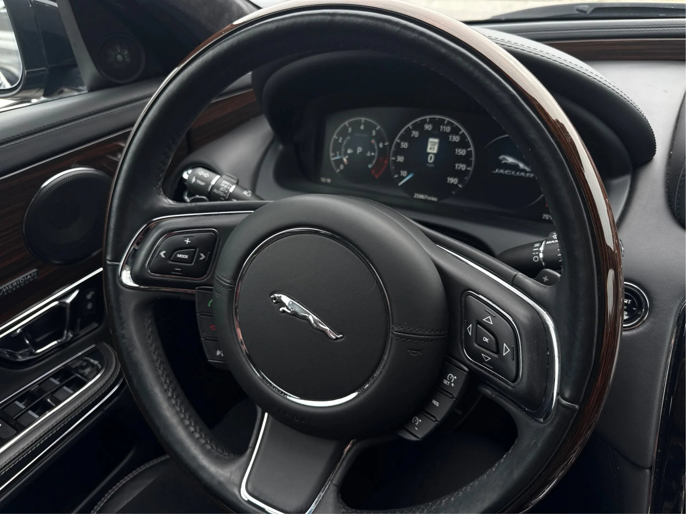Used 2017 Jaguar XJ L Portfolio RWD image 31