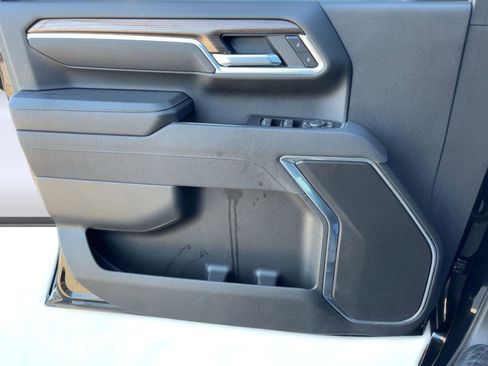 Used 2025 Chevrolet Silverado 2500 LT w/ Convenience Package image 21