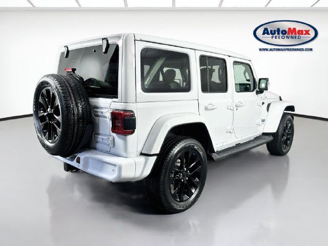 Used 2023 Jeep Wrangler Unlimited Sahara AWD/4WD image 2