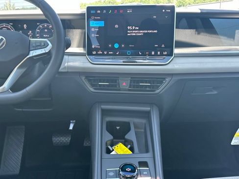 New 2026 Volkswagen Tiguan SE AWD/4WD image 15