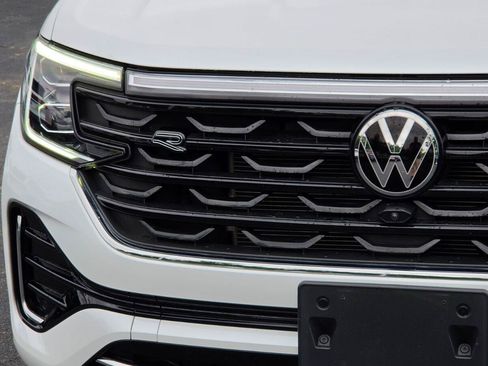 Used 2024 Volkswagen Atlas SEL Premium R-Line AWD/4WD image 11