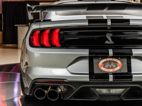 Used 2020 Ford Mustang Shelby GT500 w/ Carbon Fiber Track Pack RWD image 31